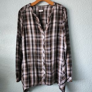 J jill plaid long sleeve asymmetrical hem button down blouse